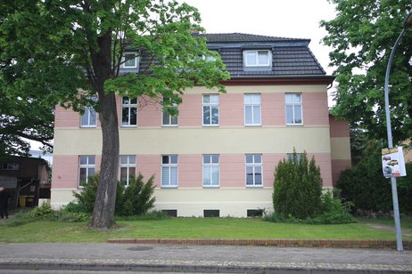 Attraktives Mehrfamilienhaus mit 7 Wohneinheiten (Mischgebiet Wohnen/Gewerbe)