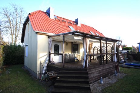 Geräumiges Einfamilienhaus mit Einliegerwohnung in gefragter Wohnlage von Falkensee-Seegefeld