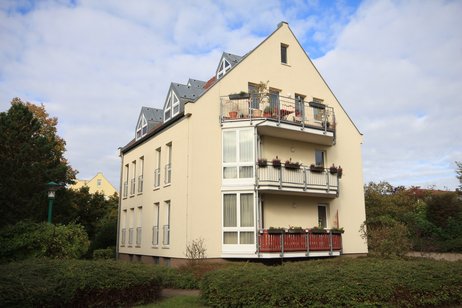 Traumhafte 4,5-Zimmer-Maisonette-Dachgeschosswohnung mit Blick ins Grüne / See- u. Berlinnähe