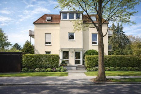 Attraktive Kapitalanlage: Vermietete 2-Zimmer-Wohnung mit Südbalkon &amp; Tiefgaragenstellplatz