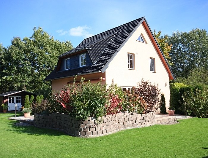 Attraktives Einfamilienhaus mit hochwertiger Ausstattung auf sonnigem Südwest-Grundstück!