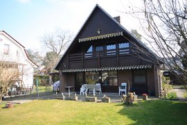 Attraktives, vollunterkellertes Einfamilienhaus auf sonnigem Gartengrundstück