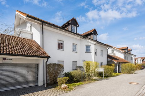 Aufgeteiltes Mehrfamilienhaus mit 9 attraktiven Wohneinheiten in bester Lage von Dallgow-Döberitz