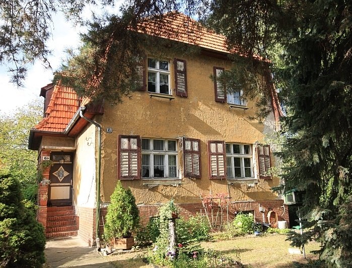 Bezaubernde Altbauvilla von 1929 mit besonders viel Altbaucharme auf sonnigem Süd-/Westgrundstück