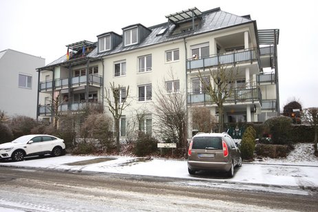 Bezugsfreie 1,5-Zimmer-Wohnung mit großem Balkon und Blick ins Grüne