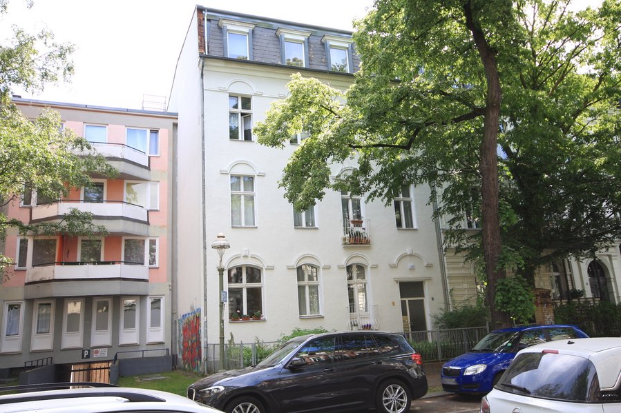 Bezugsfreie 4-Zimmer-Dachgeschosswohnung in ruhiger und beliebter Wohnlage von Berlin-Friedenau