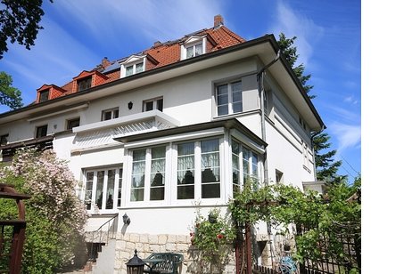 Bildschöne Villenhälfte von 1927 auf Südgrundstück in absoluter Spitzenlage Falkensee-Finkenkrug