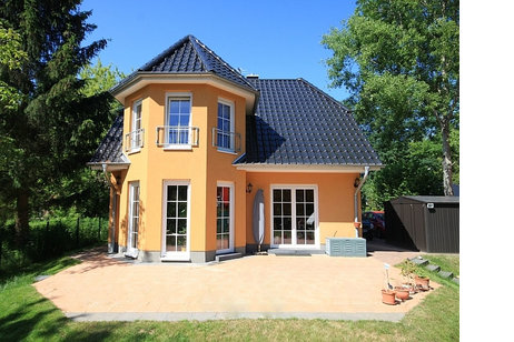 Bildschönes Einfamilienhaus mit bester Ausstattung in Toplage Falkensee-Finkenkrug!