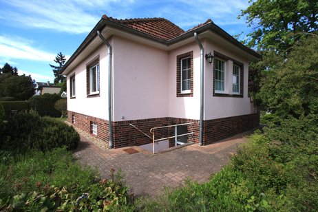 Charmantes Einfamilienhaus um 1935 erbaut im Bungalowstil in beliebter Lage von Falkensee-Finkenkrug