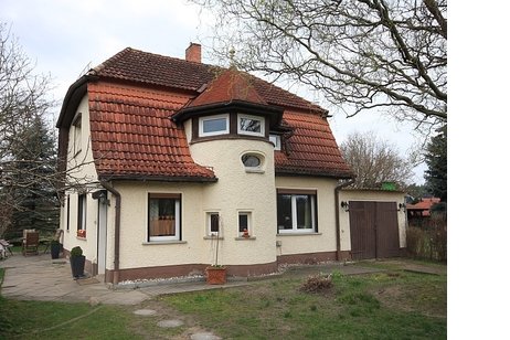 Charmantes Einfamilienhaus von 1920 mit weiteren Bauplatz auf sonnigem Süd/West-Grundstück