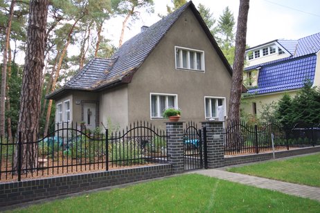 Charmantes Einfamilienhaus von 1934 gegenüber vom Wäldchen in Toplage von Falkensee-Falkenhain