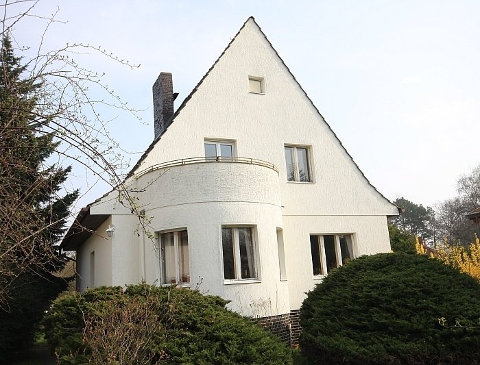 Charmantes Einfamilienhaus von 1936 auf großzügigem Traumgrundstück in Toplage Falkensee-Falkenhain