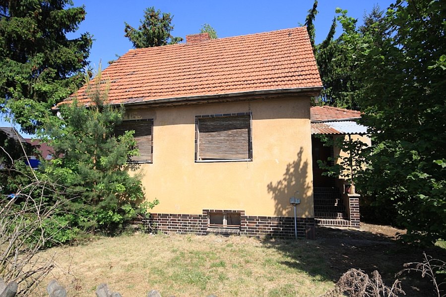 Charmantes Handwerkerobjekt von 1936 auf großzügigem Traumgrundstück in direkter Nähe zum Poloplatz