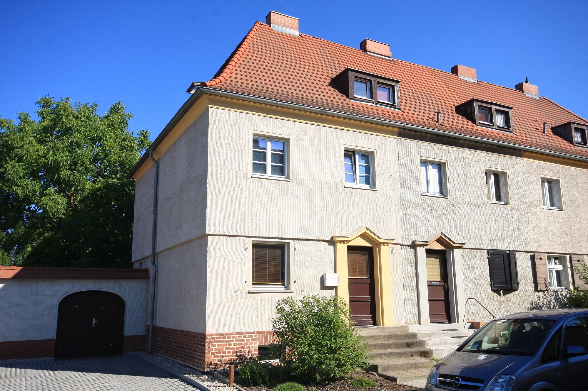 Charmantes Reihenendhaus aus den 30er Jahren in der beliebten
