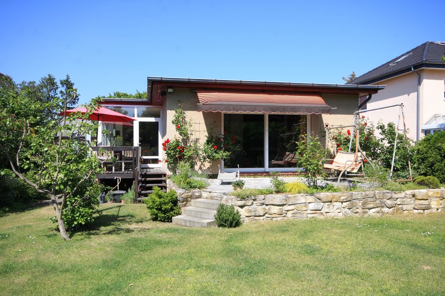 Charmantes und gepflegtes Einfamilienhaus im Bungalowstil auf sonnigem Südgrundstück