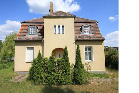 Ehemalige Fabrikantenvilla von 1911 in Toplage, ideal als Gewerbe-/ Wohnobjekt