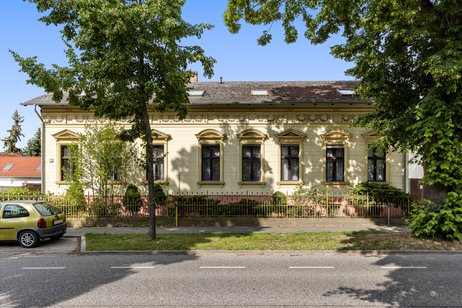 Einzigartiges Gutshaus von 1871 im Stadtzentrum von Nauen mit vielen Möglichkeiten
