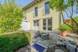 Erstbezug: Gepflegte Doppelhaushälfte auf sonnigem Südwest-Grundstück in Brieselang