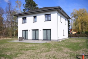Erstbezug in Toplage: Exklusives Einfamilienhaus mit bester Ausstattung in Berlin sowie Bahnhofsnähe