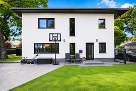 Exklusive Doppelhaushälfte mit hochwertiger Ausstattung – direkt am Wäldchen auf sonnigem Südgarten