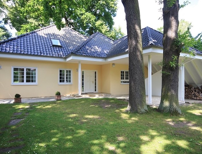 Exklusives Einfamilienhaus mit exzellenter Ausstattung auf Süd-/Westgrundstück in Toplage Finkenkrug