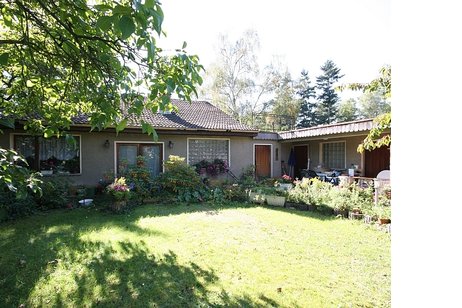 Gemütliches Einfamilienhaus in Südlage mit Nebengelass