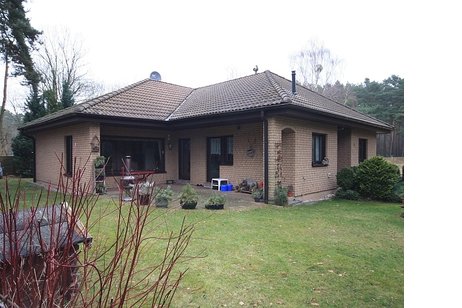 Gepflegter Winkelbungalow mit bester Ausstattung in ruhiger Wohnlage direkt am Naturschutzgebiet