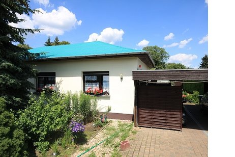 Gepflegtes Einfamilienhaus im Bungalowstil mit großer Doppelgarage in ruhiger Wohnlage