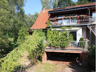 Großzügige Doppelhaushälfte mit Einliegerwohnung direkt an einem Wäldchen in ruhiger Wohnlage!