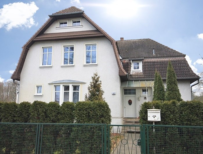 Großzügige Ein- bis Zweifamilienhaus-Villa von 1921 in absoluter Toplage von Falkensee-Finkenkrug