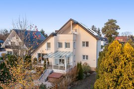 Großzügiges Einfamilienhaus mit hochwertiger Ausstattung und Photovoltaik. auf traumhaften Südgarten