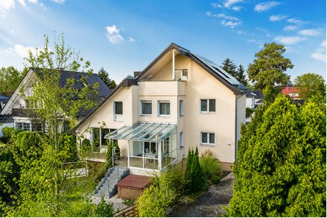 Großzügiges Einfamilienhaus mit hochwertiger Ausstattung und Photovoltaik. auf traumhaften Südgarten