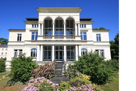 Historisches Villenanwesen: Villa Bergmann - Privatnutzung und auch als Büro - Seezugang -