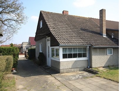 Interessante Doppelhaushälfte auf sonnigem Süd-/West-Grundstück in beliebter Lage von Berlin-Staaken