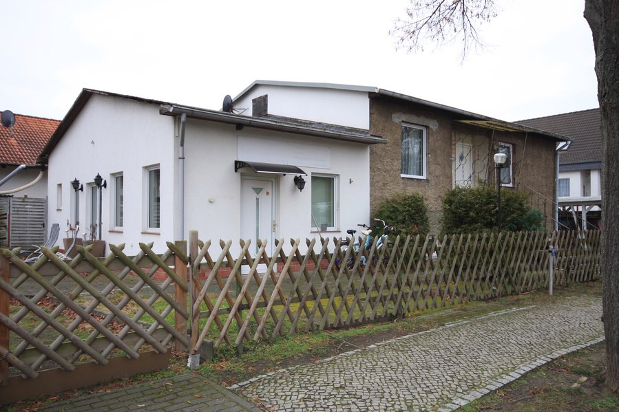 Interessantes Einfamilienaus mit Gewerbeeinheit/Einliegerwohnung in zentraler Lage von Falkensee