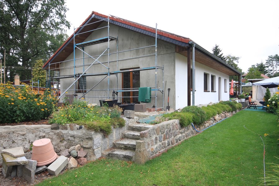 Interessantes Einfamilienhaus im Bungalowstil und Photovoltaikanlage im beliebten bayrischen Viertel