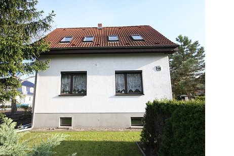 Interessantes Einfamilienhaus mit herrlichen Südgarten!