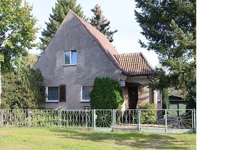 Interessantes Einfamilienhaus von 1938 in Spitzenlage von Falkensee-Kolonie am See