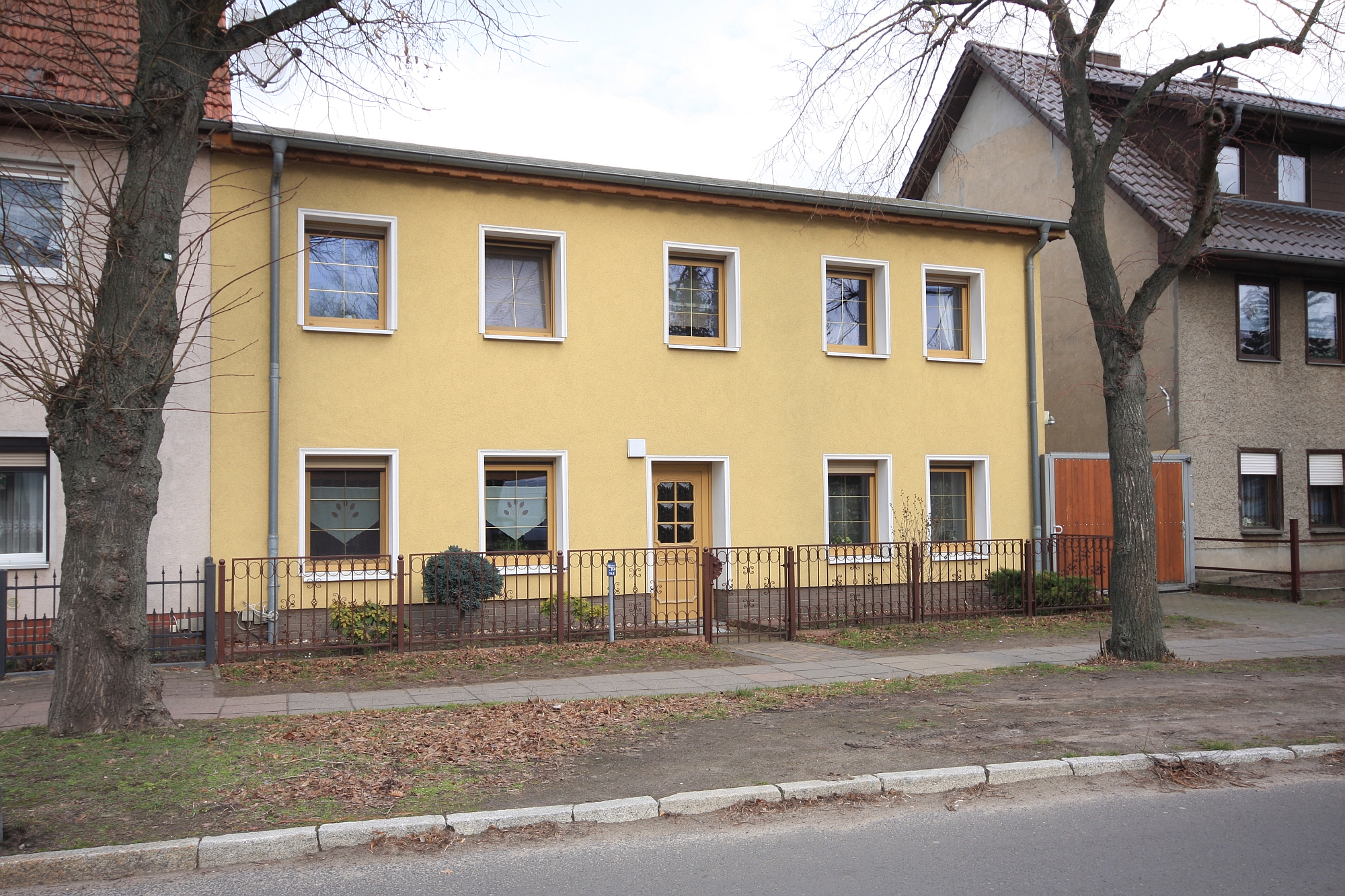 Interessantes und gepflegtes Einfamilienhaus mit großer Werkstatt