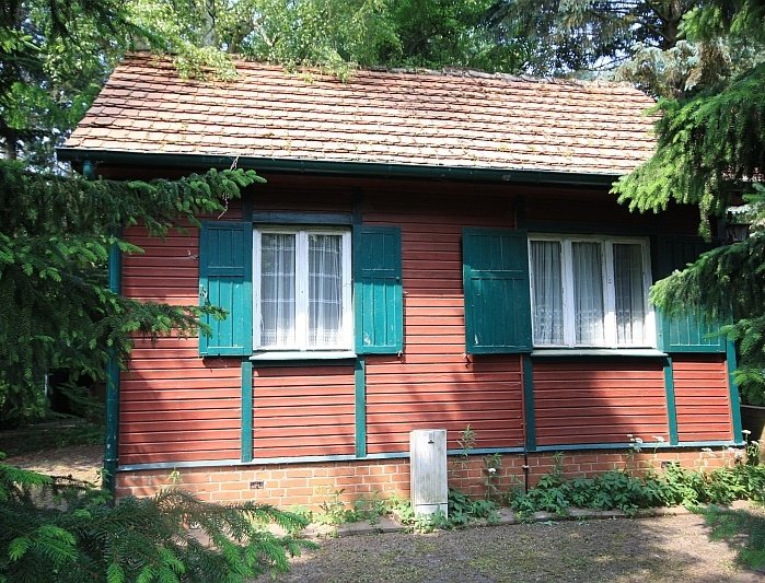 Kleinhaus mit optimaler Süd/West-Ausrichtung in direkter Nähe zum Lindenweiher