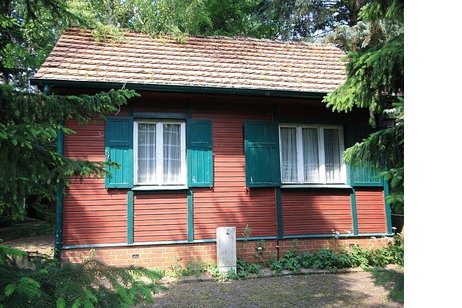 Kleinhaus mit optimaler Süd/West-Ausrichtung in direkter Nähe zum Lindenweiher