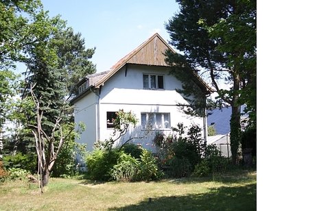 Landhaus in leichter Hanglage vor den Toren Berlins!