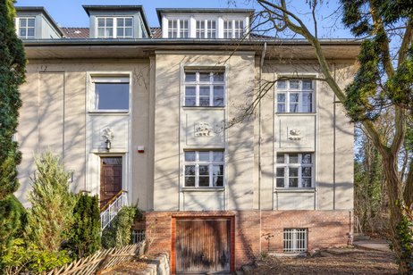 Rarität in Westender Villenlage – Altbaujuwel von 1927, Baukunst von Architekt Alfred Schrobsdorff