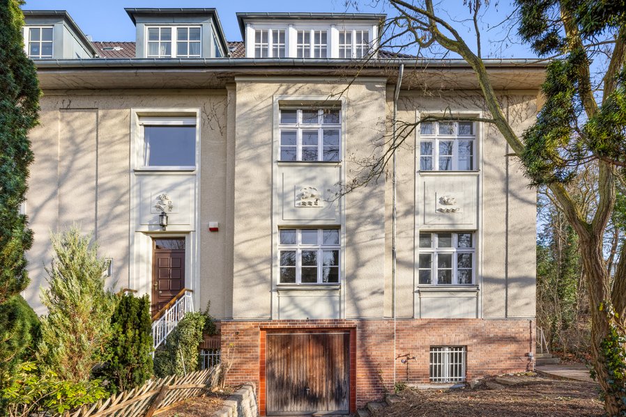 Rarität in Westender Villenlage – Altbaujuwel von 1927, Baukunst von Architekt Alfred Schrobsdorff