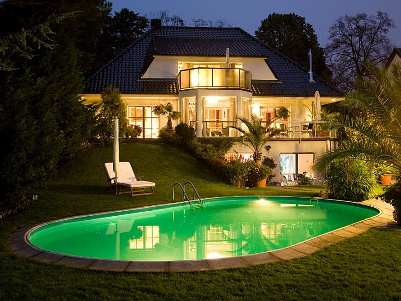 Repräsentives und luxuriöses Villenanwesen in ruhiger Wohnlage