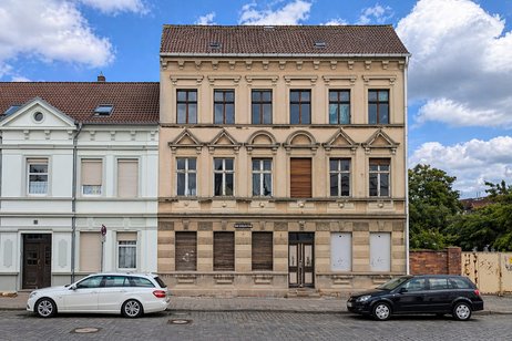 Sanierungsbedürftiges Mehrfamilienhaus mit 6 Wohneinheiten im begehrten Wittenberge