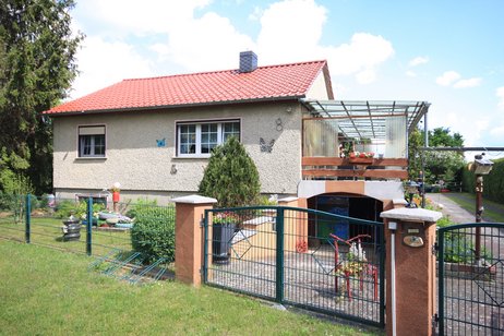 Schönes Einfamilienhaus auf großzügigen Grundstück mit herrlichem Weitblick auf Felder und Wiesen