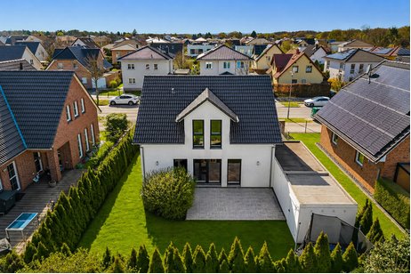 Schönes Einfamilienhaus mit Garage und gehobener Ausstattung in begehrter Wohnlage von Gatow