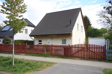 Schönes Einfamilienhaus mit guter Ausstattung in direkter Berlin- sowie Bahnhofsnähe!