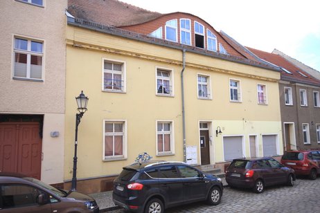 Schönes Mehrfamilienhaus mit 6 attraktiven Einheiten in beliebter Lage von Nauen